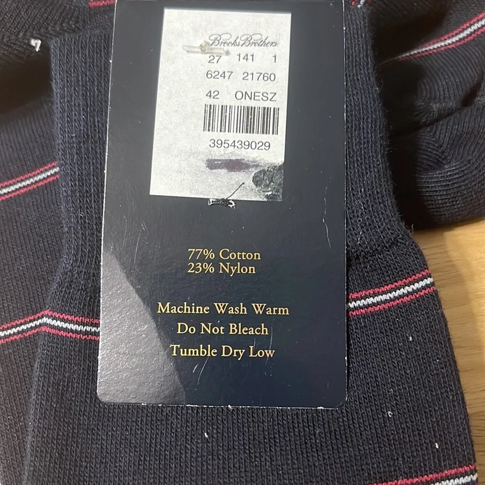 BROOKS BROTHERS socks NO OFFERS PLS